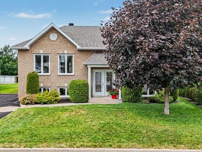 /international/ca/424-rue-du-pere-joseph-jean-rimouski-quebec-310109617391/