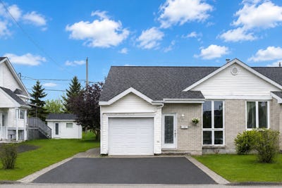 /international/ca/1266-rue-julien-bouchard-mont-joli-quebec-310108369525/
