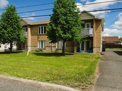/international/ca/2890-2896-rue-de-la-commune-drummondville-quebec-310108419353/
