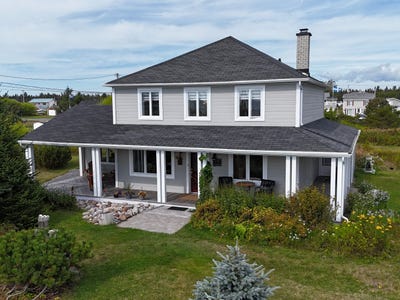 /international/ca/316-rue-de-la-mer-longue-pointe-de-mingan-quebec-310102834399/