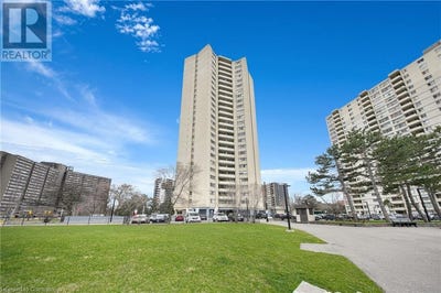 /international/ca/330-dixon-road-toronto-ontario-310100698419/