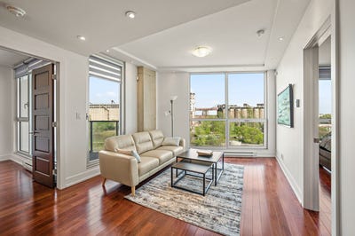 /international/ca/711-rue-de-la-commune-o-montreal-quebec-310108240520/