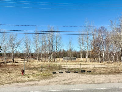 /international/ca/652-route-138-ragueneau-quebec-310106105664/