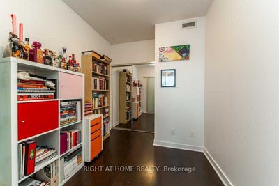 /international/ca/616-320-richmond-street-e-toronto-ontario-310101172731/