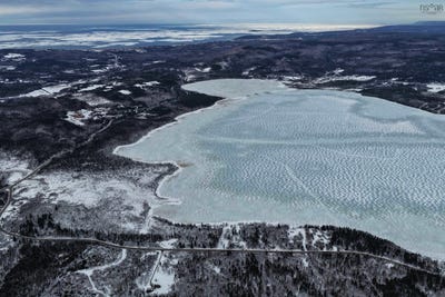 /international/ca/west-lake-ainslie-road-lake-ainslie-nova-scotia-310106484062/