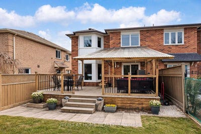 /international/ca/559-walpole-crescent-newmarket-ontario-310106775672/