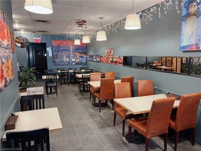 /international/ca/170-university-avenue-w-11-waterloo-ontario-310107237185/