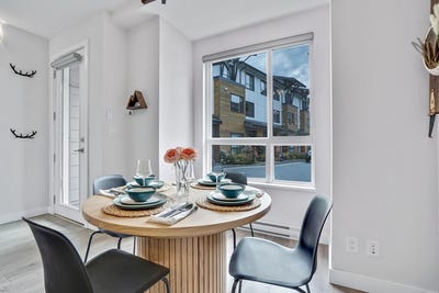 /international/ca/1188-main-street-squamish-british-columbia-310101160791/?lang=en