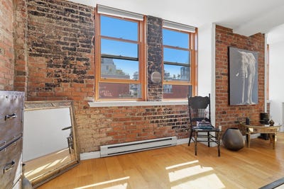 /international/ca/233-abbott-street-403-vancouver-british-columbia-310109762879/