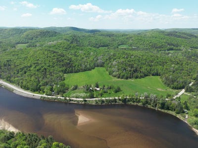 /international/ca/37-ch-de-la-riviere-maskinonge-harrington-qc-j8g2s4-ca-harrington-quebec-120090004269/