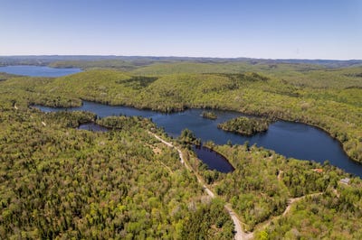 /international/ca/51-route-du-lac-georges-notre-dame-de-montauban-quebec-310106079306/