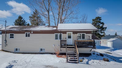 /international/ca/472-472a-rue-principale-saint-robert-bellarmin-quebec-310106857877/