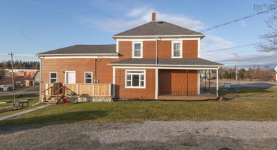 /international/ca/2652-highway-334-wedgeport-nova-scotia-310106421112/