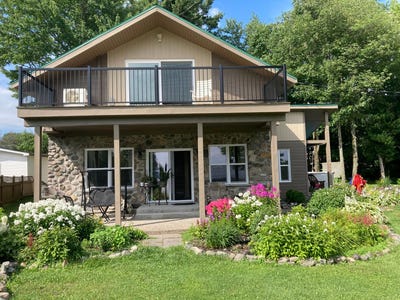 /international/ca/1078-rue-bellemare-roxton-pond-qc-j0e1z0-ca-roxton-pond-quebec-310098112139/