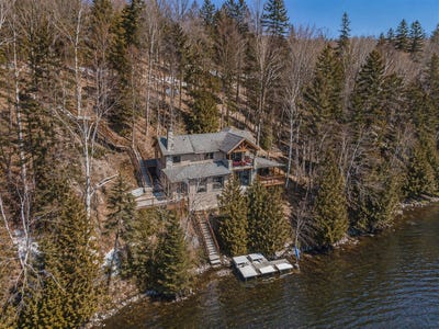 /international/ca/587-ch-du-lac-provost-n-saint-donat-quebec-310107470049/