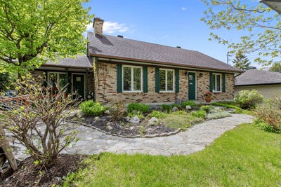 /international/ca/1308-rue-du-comte-charlesbourg-quebec-310108558923/