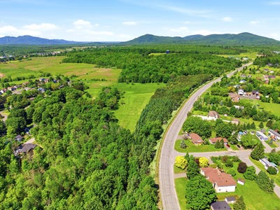 /international/ca/rue-robinson-waterloo-quebec-310105230693/