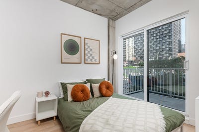 /international/ca/300-rue-young-montreal-quebec-310108895226/