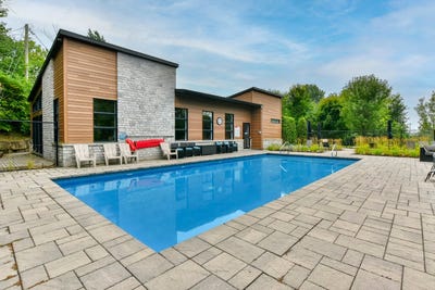 /international/ca/17905-rue-du-grand-prix-mirabel-qc-j7j0r9-ca-mirabel-quebec-310101485764/?lang=de