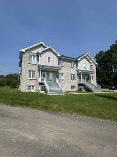 /international/ca/1315-1325-rue-des-volets-sainte-julienne-quebec-310101468727/