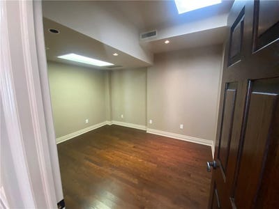 /international/ca/583-main-street-hamilton-ontario-310094231019/?lang=zh-cn