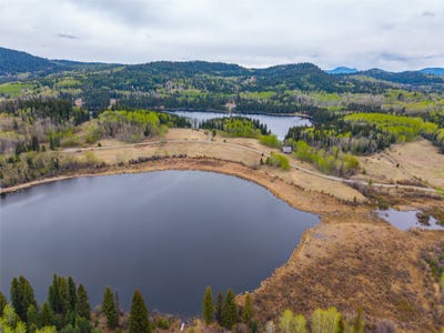 /international/ca/three-lakes-road-bridge-lake-british-columbia-310108038525/