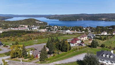 /international/ca/rue-leclerc-temiscouata-sur-le-lac-quebec-310119951466/