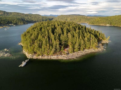 /international/ca/0-tan-island-cortes-island-british-columbia-310109045033/