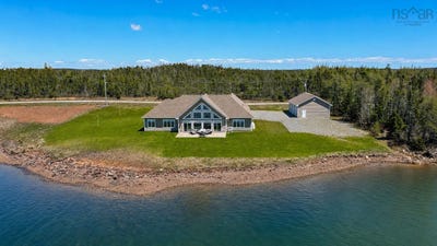 /international/ca/86-freddies-lane-louisdale-nova-scotia-310108305959/