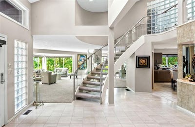 /international/ca/8152-woodwyn-terrace-central-saanich-british-columbia-310101416399/?lang=id