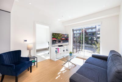 /international/ca/2235-e-broadway-street-204-vancouver-british-columbia-310120491000/