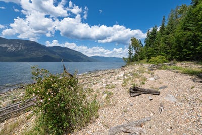 /international/ca/13635-3a-highway-boswell-british-columbia-310107559689/
