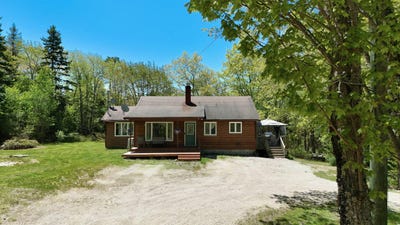 /international/ca/299-armstrong-road-windsor-road-nova-scotia-310108600262/