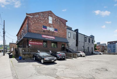 /international/ca/15-wellington-street-n-202-hamilton-on-hamilton-ontario-310120476345/