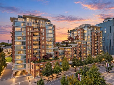 /international/ca/737-humboldt-st-victoria-british-columbia-310110111230/