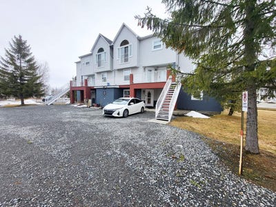 /international/ca/2308-place-du-village-magog-quebec-310107008274/