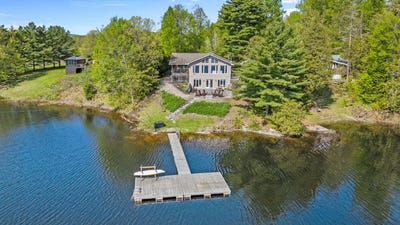 /international/ca/19-ch-cardinal-gracefield-quebec-310108402144/
