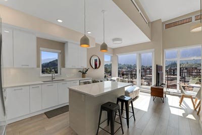 /international/ca/38033-second-avenue-616-squamish-british-columbia-310109639859/