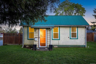 /international/ca/608-11th-st-courtenay-british-columbia-310108051409/