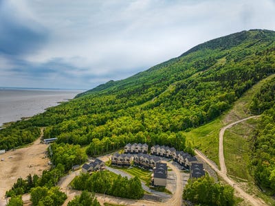 /international/ca/8-rue-du-minot-de-pommes-petite-riviere-saint-francois-quebec-310100789629/