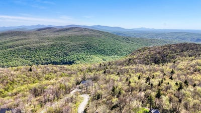 /international/ca/29-allee-du-panorama-saint-etienne-de-bolton-quebec-310107411958/