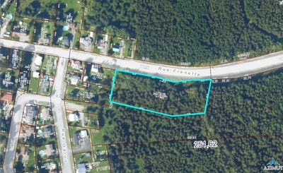 /international/ca/rue-frenette-causapscal-quebec-310107617846/