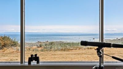 /international/ca/1494-wilkinson-rd-comox-british-columbia-310108402358/