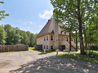 /international/ca/235-cote-st-nicholas-saint-colomban-quebec-310107901897/