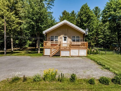 /international/ca/440-rg-st-pierre-champlain-quebec-310106625367/