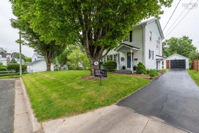 /international/ca/90-churchill-street-truro-nova-scotia-310108808070/