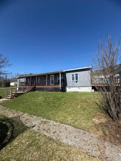 /international/ca/6-rue-des-pins-lac-au-saumon-quebec-310108085112/