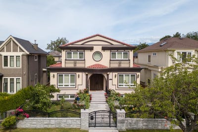 /international/ca/2507-w-king-edward-avenue-vancouver-british-columbia-310108262576/