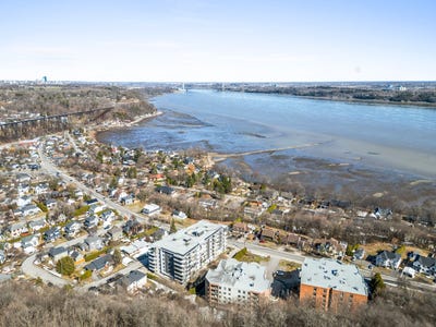/international/ca/1480-rue-des-maires-lessard-sainte-foy-sillery-cap-rouge-quebec-310107912324/