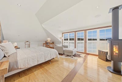/international/ca/529-rue-main-ayer-s-cliff-quebec-310107292904/